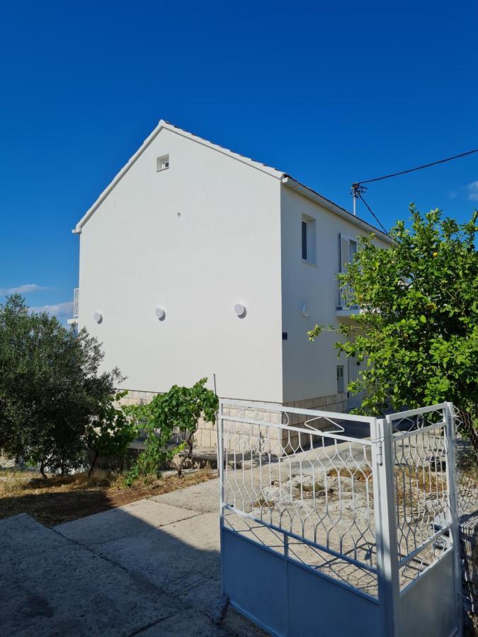 Garden House Sutivan Exterior photo