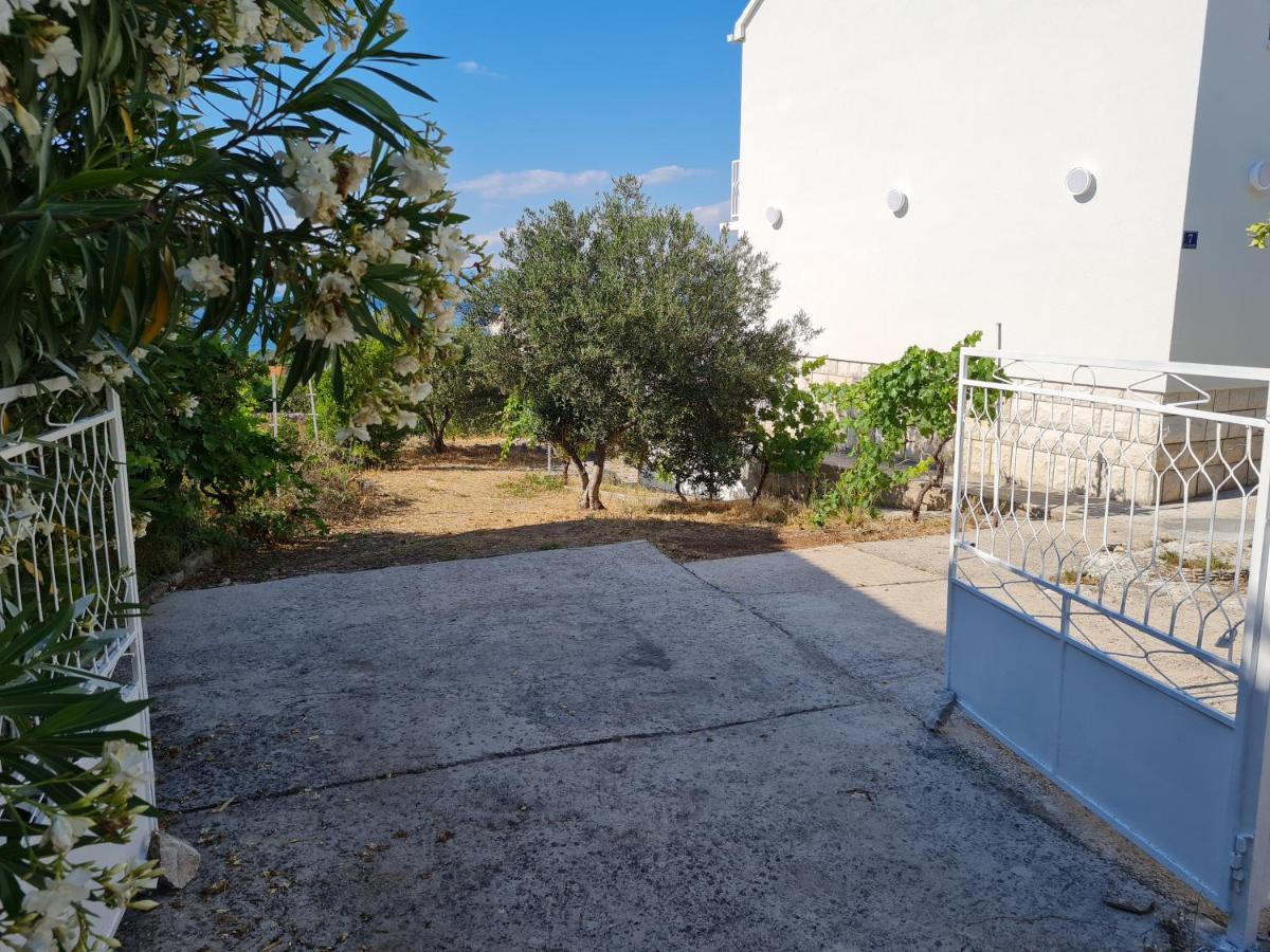 Garden House Sutivan Exterior photo